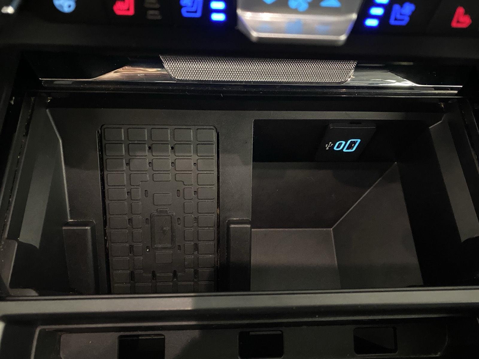 Used 2024 Agate Black Ford LARIAT image 11