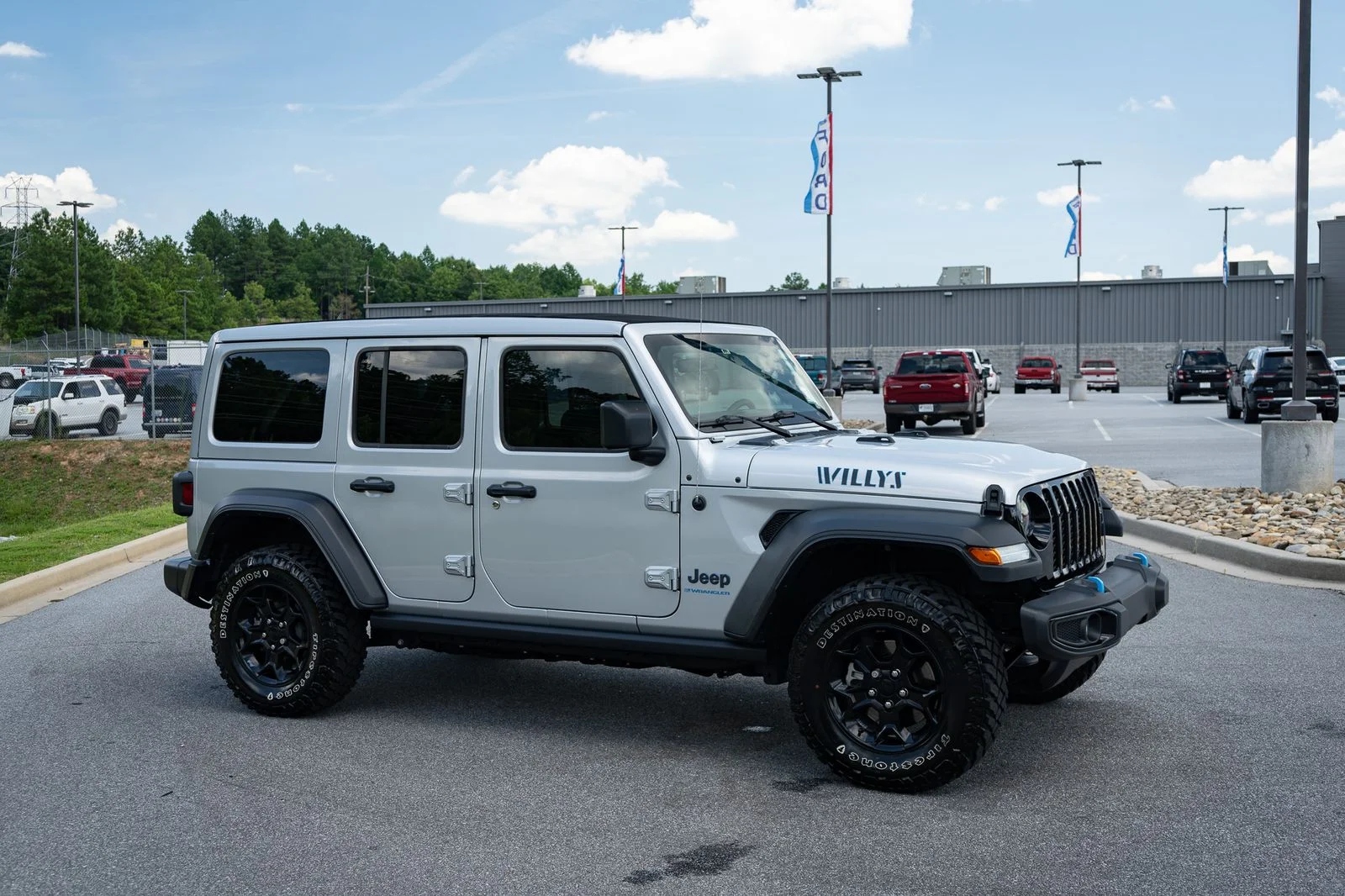 Used 2023 Silver Jeep Willys 4xe image 12