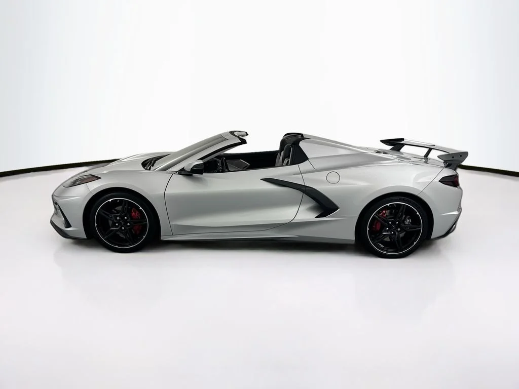 Used 2020 Silver Chevrolet Stingray image 8