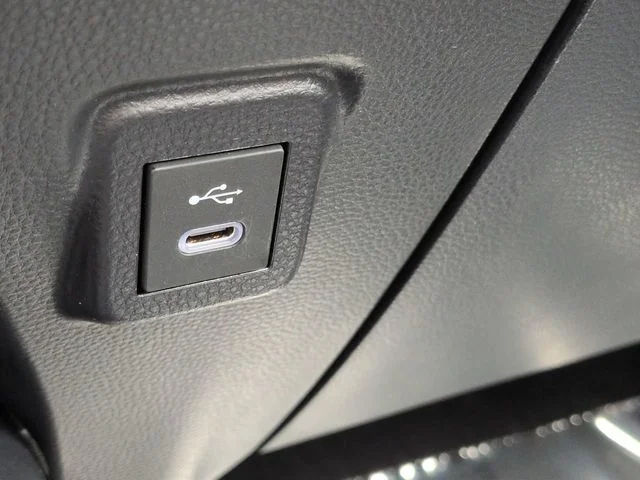 Certified Used 2025  Toyota LE image 20