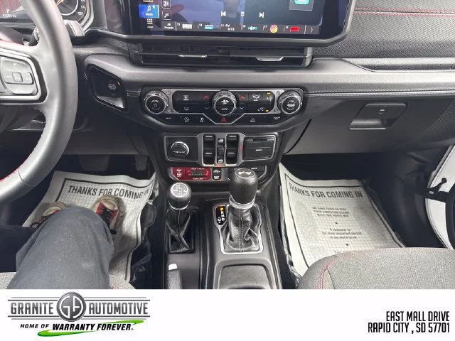 2025 Jeep Wrangler 4-Door Rubicon - Photo 18