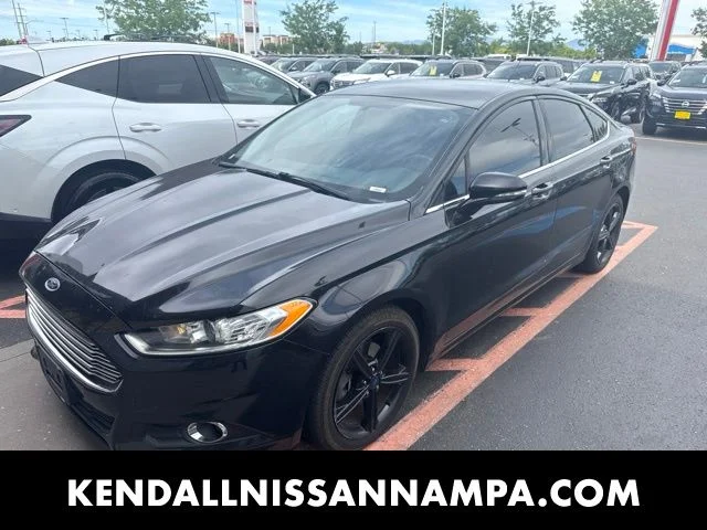 Used 2016 Black Ford SE image 1