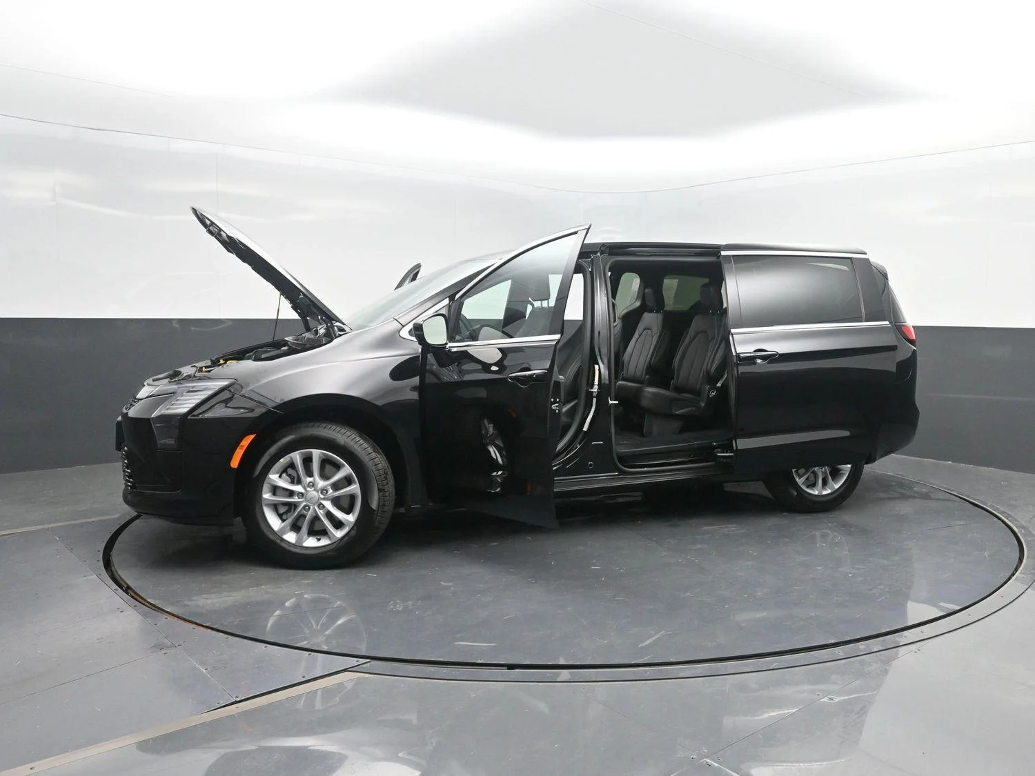 New 2027 Diamond Black Crystal Pearl-Coat Exterior Paint Chrysler Select image 49