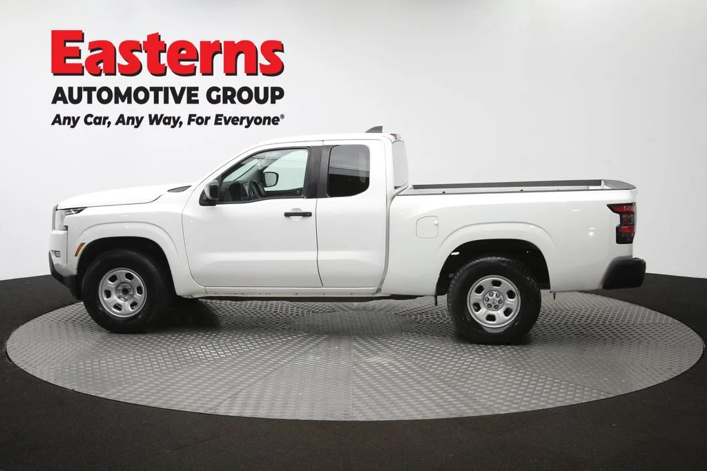 Used 2022 White Nissan S image 61
