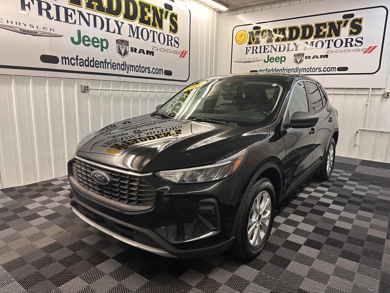 Used 2023 Agate Black Metallic Ford Active image 6