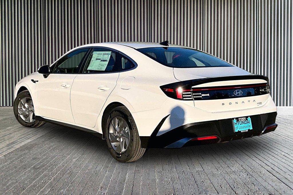 New 2027  Hyundai SE image 3