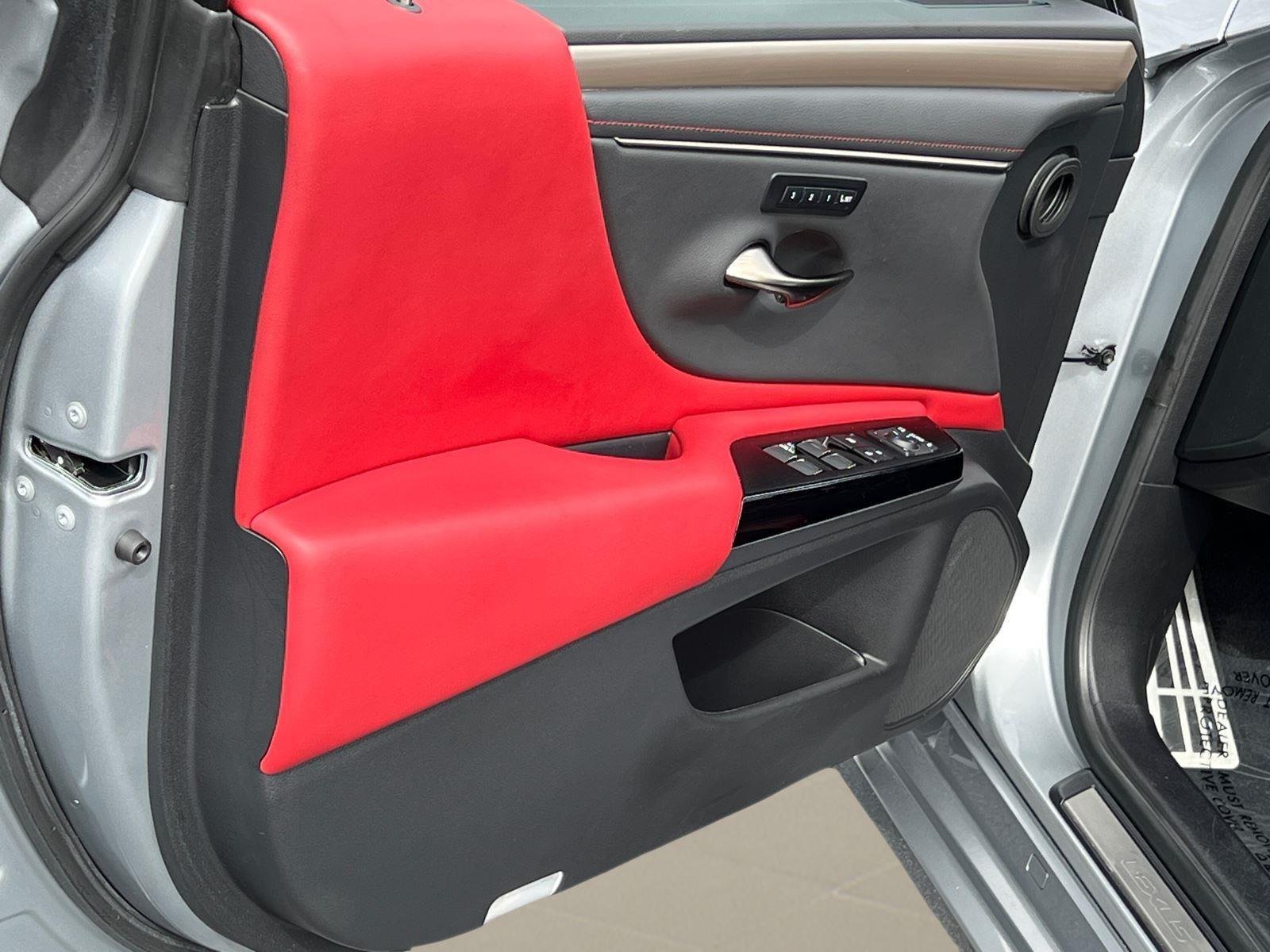 2022 Lexus ES F SPORT - Photo 11