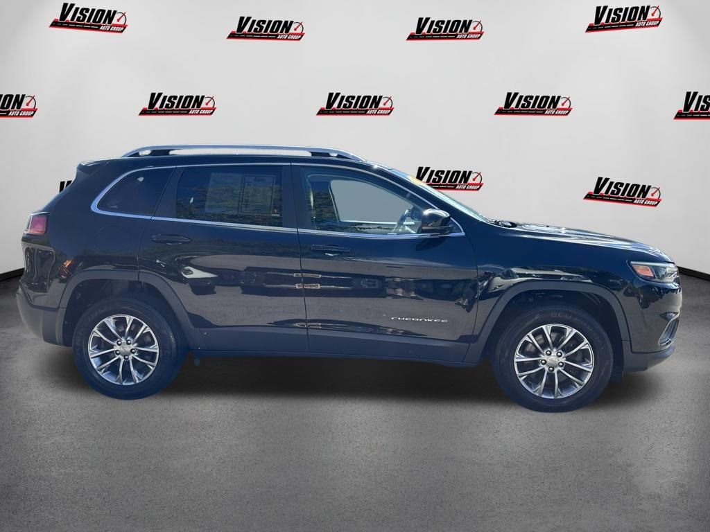 Used 2019 Black Jeep Latitude Plus image 4