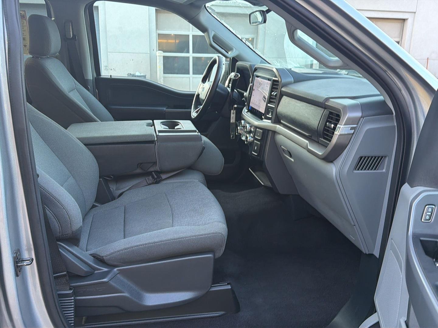 Used 2025 Iconic Silver Ford XLT image 13
