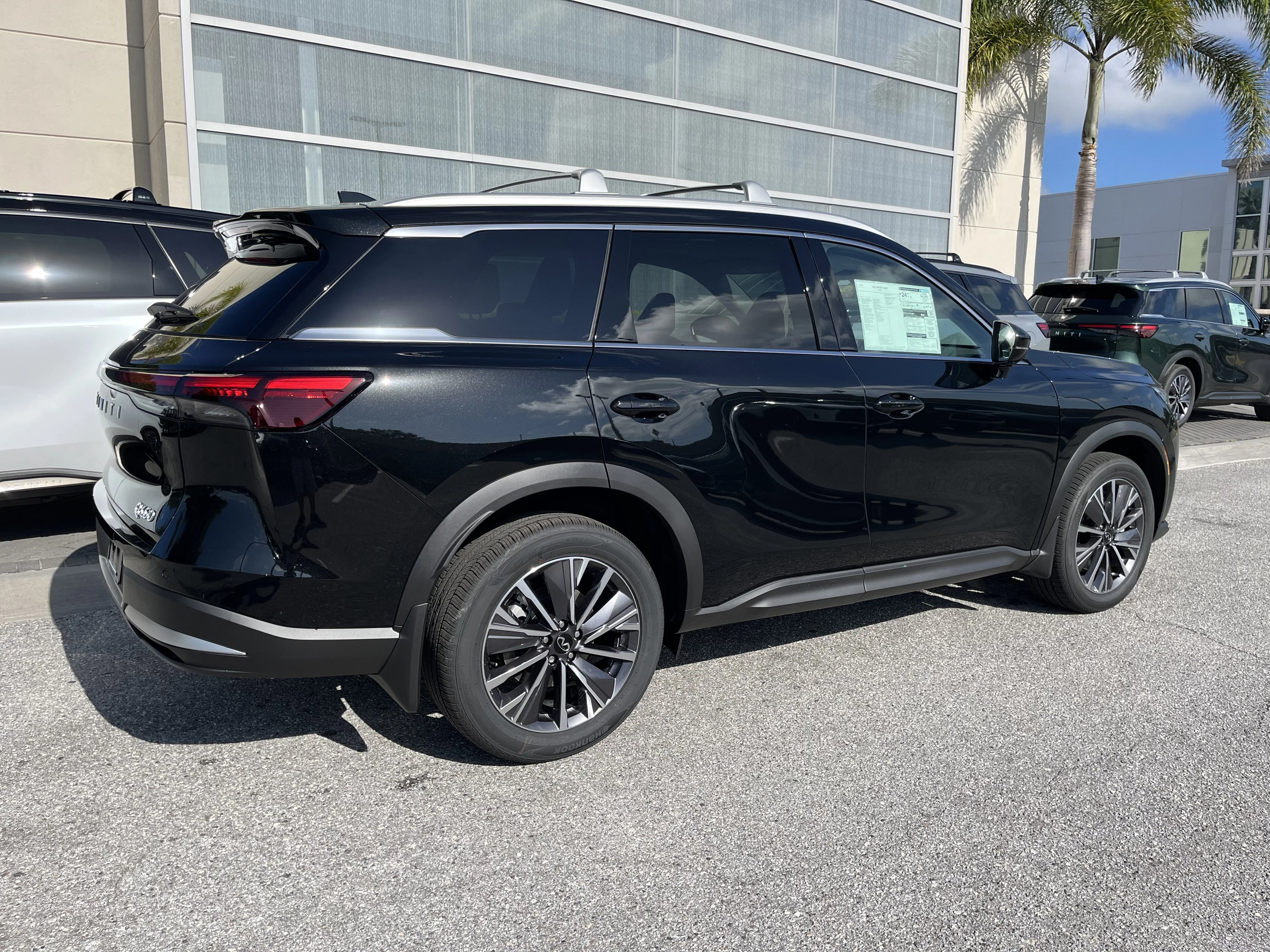 New 2027 Mineral Black INFINITI LUXE image 6