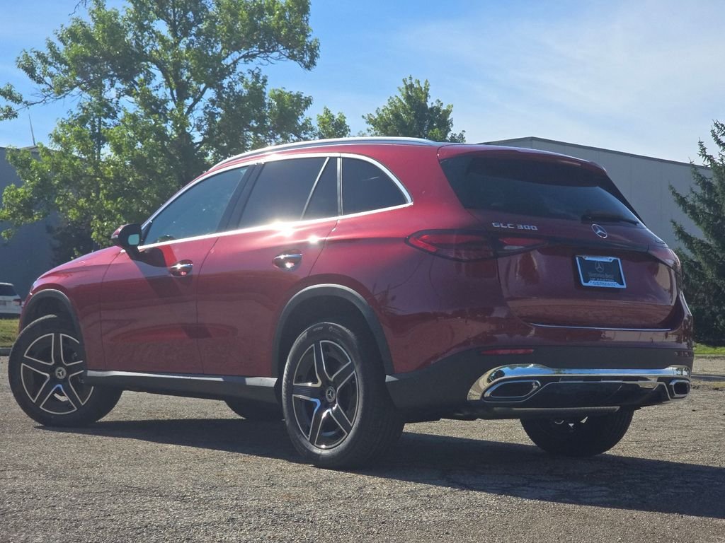 New 2026 MANUFAKTUR Patagonia Red Metallic Mercedes-Benz GLC 300 image 15