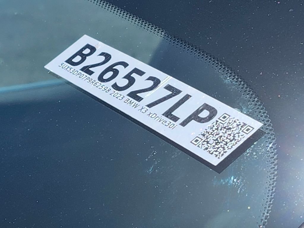 Used 2023 White BMW xDrive30i image 37