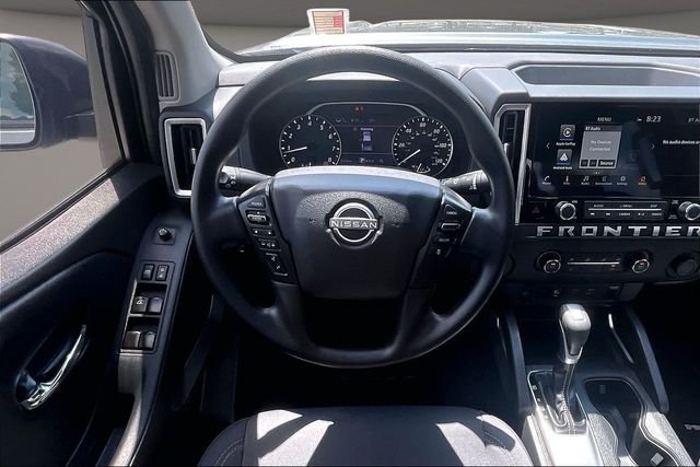 Used 2025 Gray Nissan SV image 5