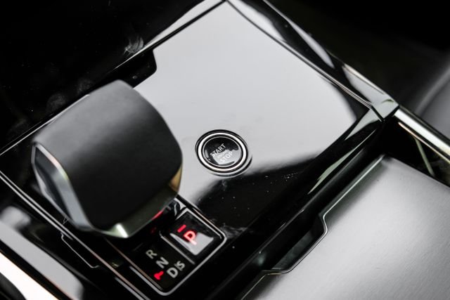 New 2026  Land Rover Dynamic SE image 31
