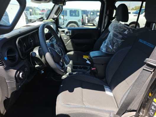 Used 2025 Black Clearcoat Jeep Rubicon image 6