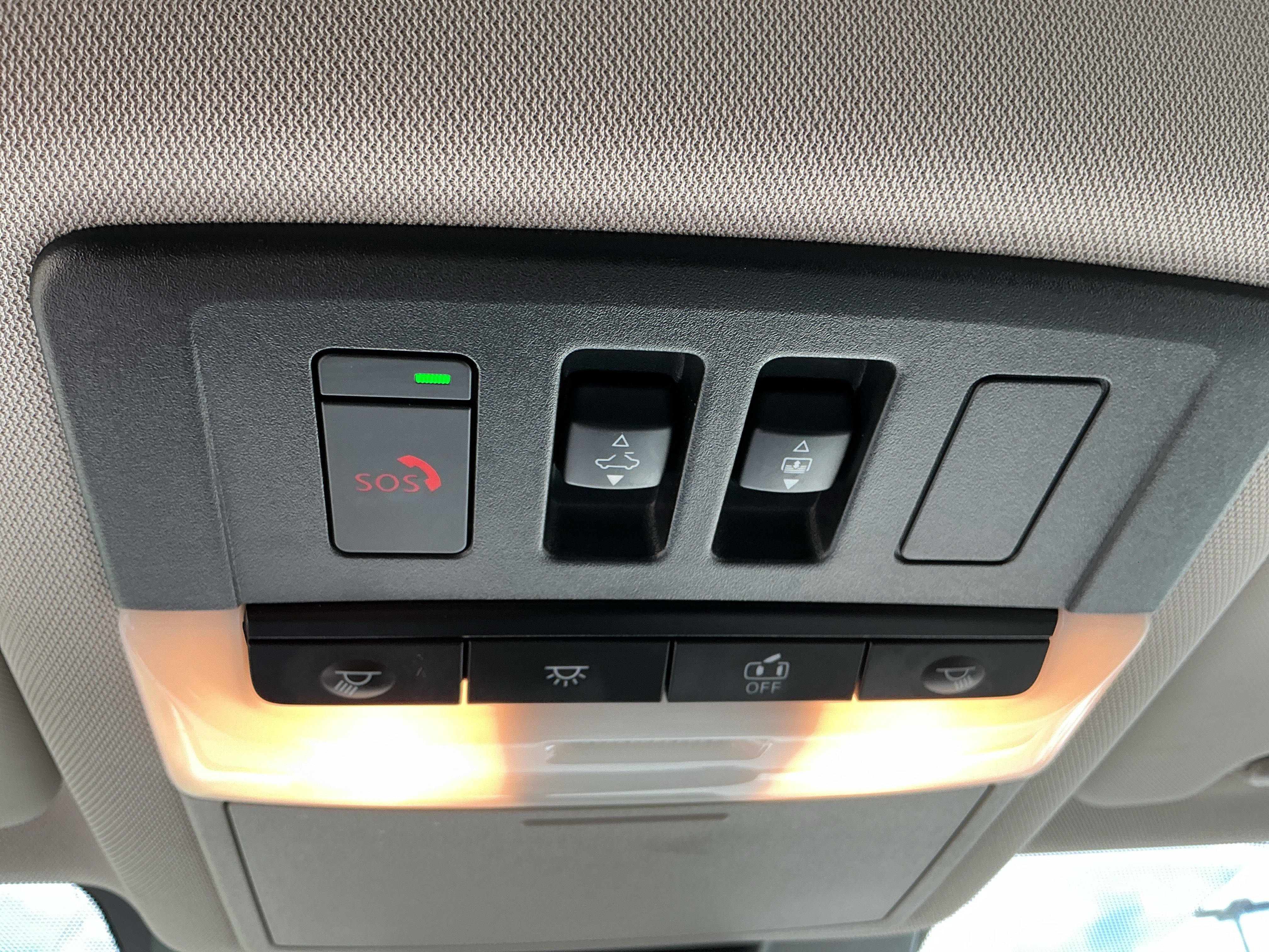 Used 2023 Pearl White Tricoat Nissan SV image 20