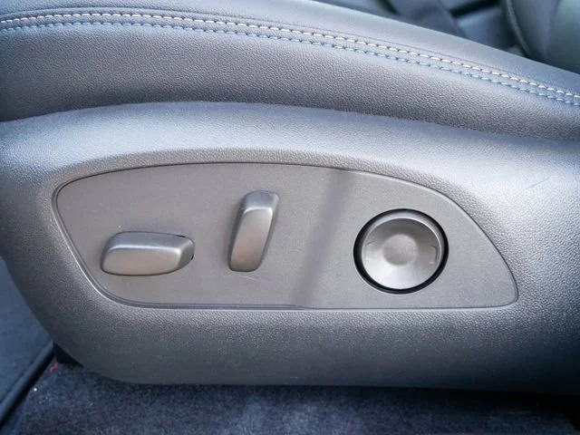 2026 Chevrolet Equinox EV 2LT - Photo 8