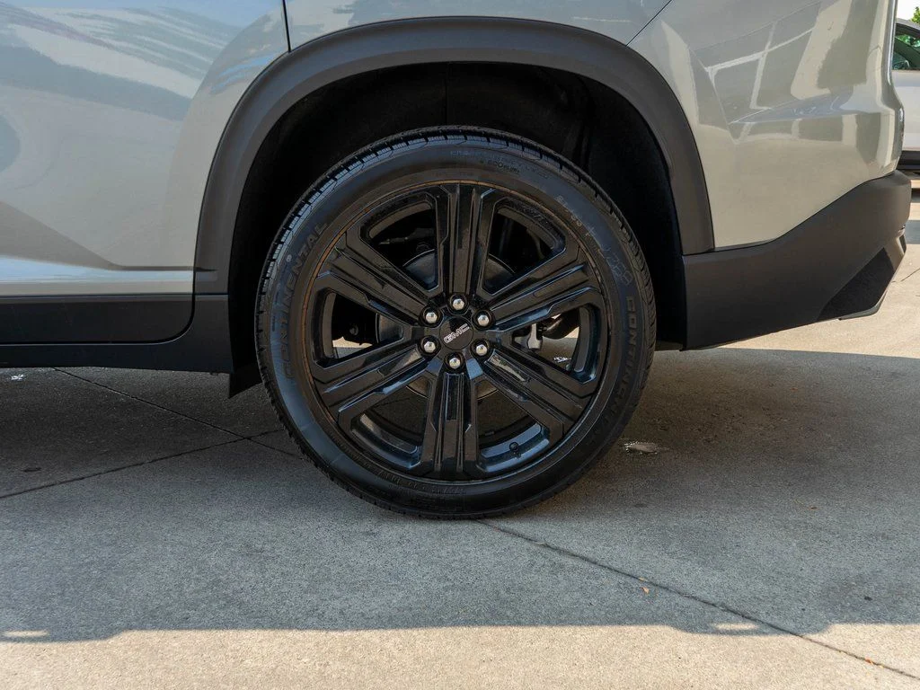 New 2026 Sterling Metallic GMC Elevation image 73