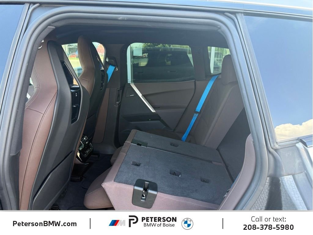 Used 2024 Gray BMW xDrive50 image 18