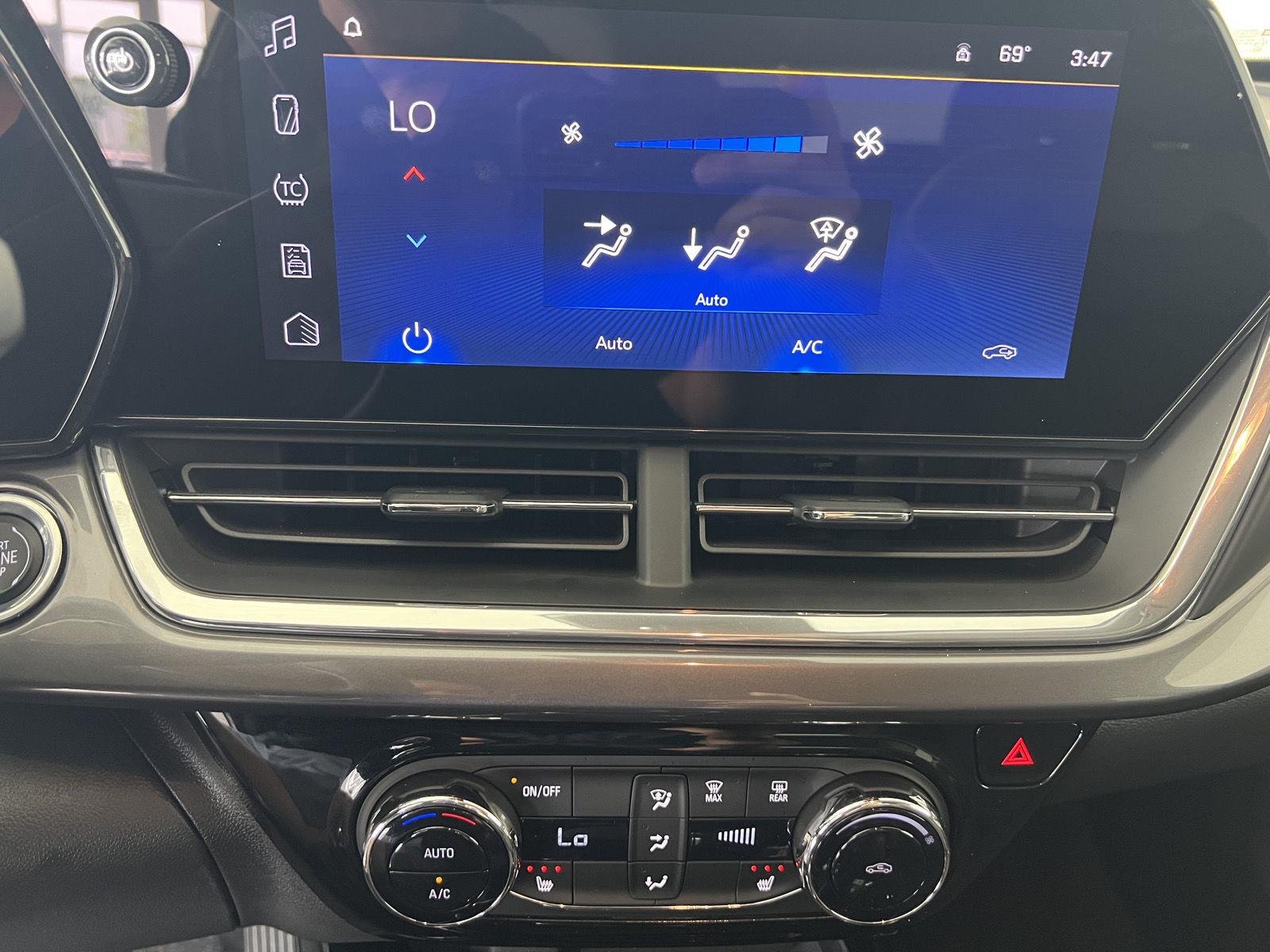 Used 2026 Marina Blue Metallic Chevrolet ACTIV image 21
