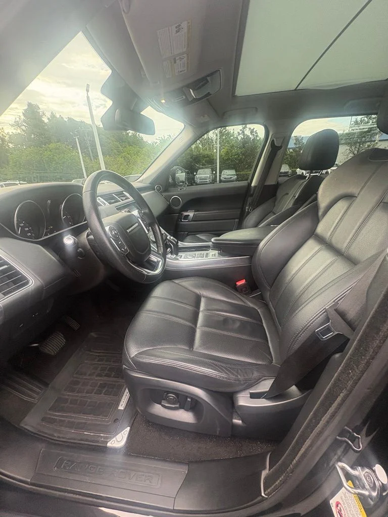 Used 2016 Black Land Rover HSE Td6 image 12