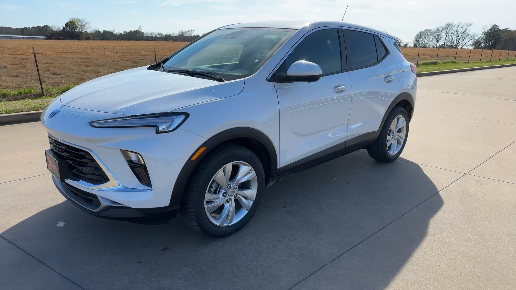 New 2026 Summit White Buick Preferred image 5