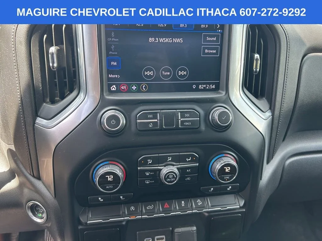 Used 2019 BLACK Chevrolet LT image 18