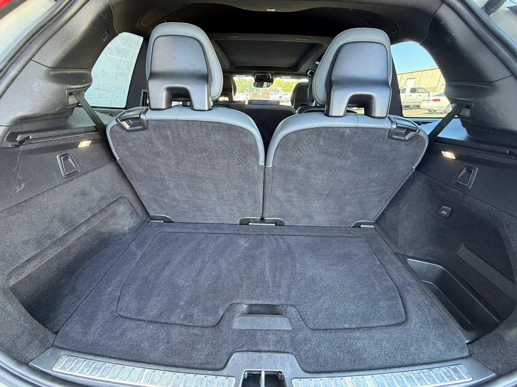 Used 2021 Birch Light Metallic Volvo INSCRIPTION image 19