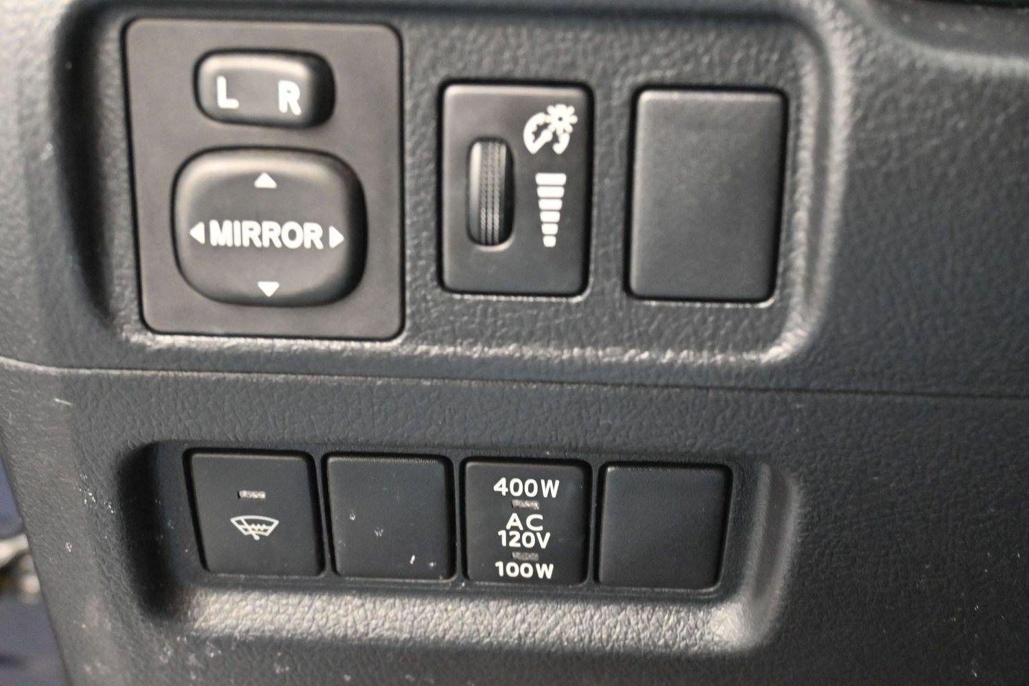 Used 2019 Nautical Blue Metallic Toyota SR5 image 22