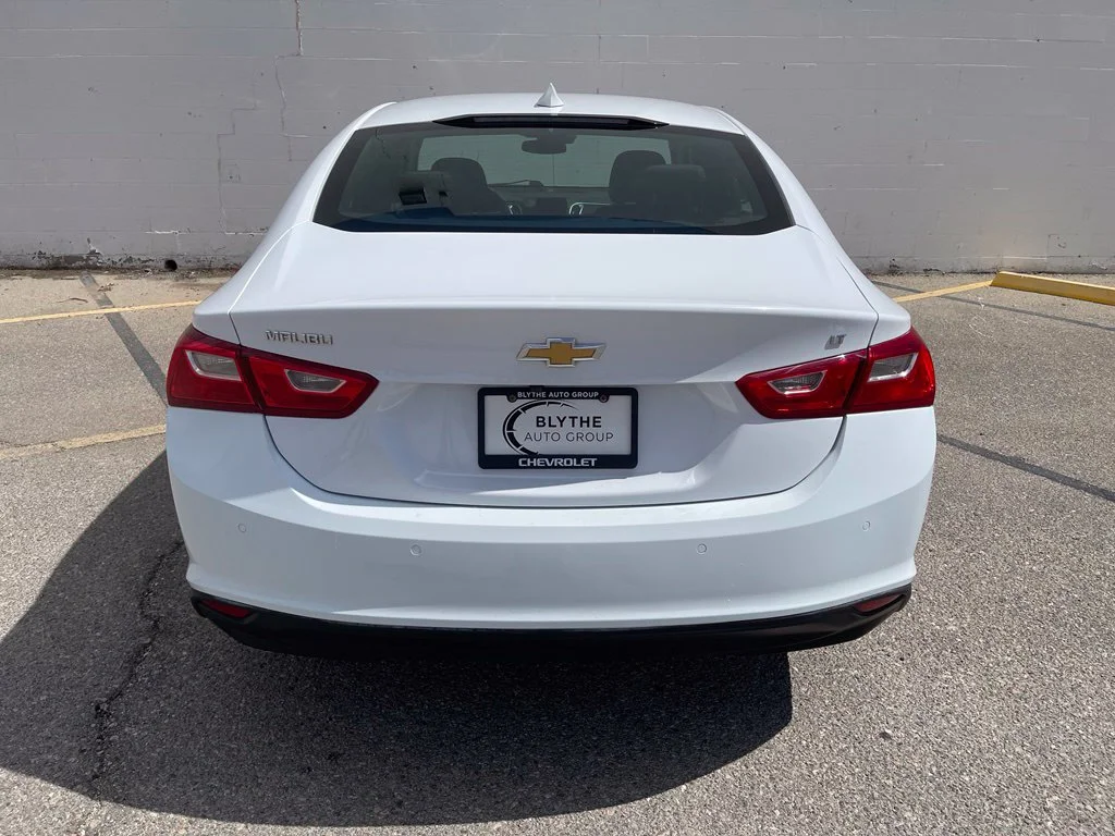 Used 2023 Summit White Chevrolet LT image 5