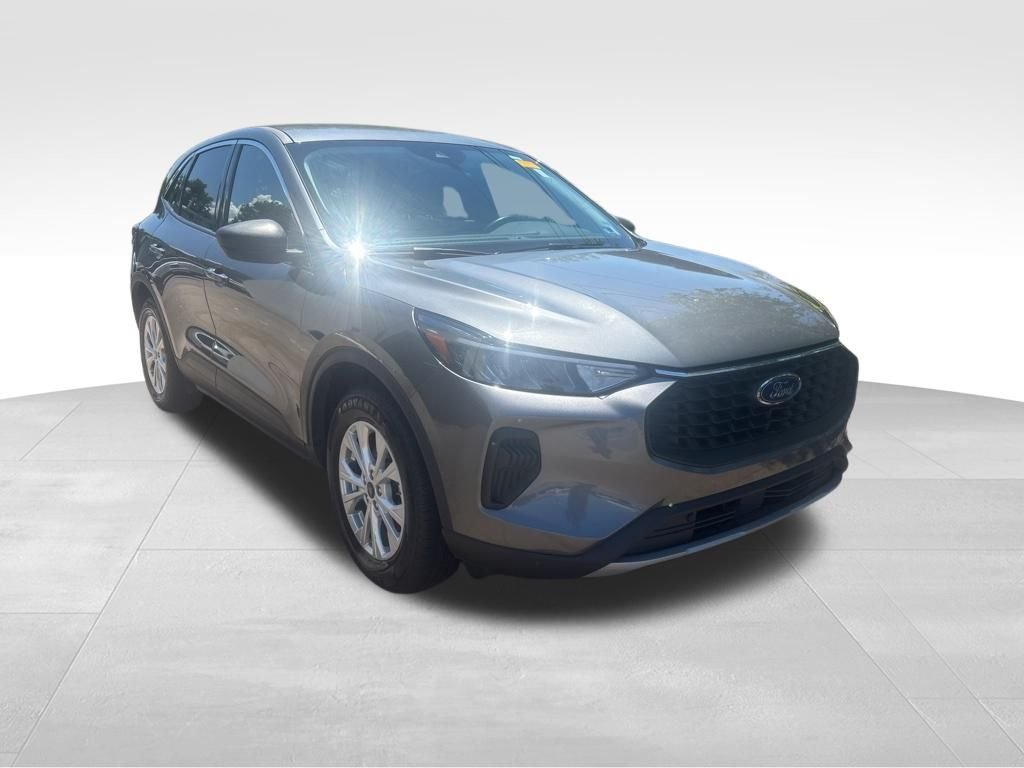 Used 2024 Gray Ford Active image 10