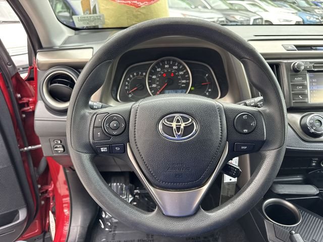 2015 Toyota RAV4 LE - Photo 14