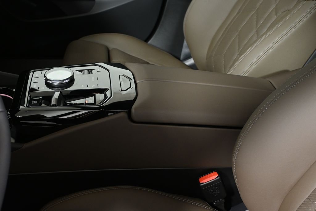 Used 2026 Gray BMW 530i xDrive image 25