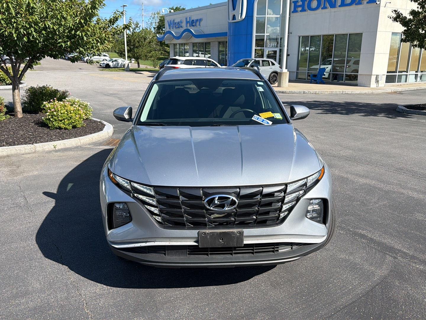 Used 2024 Shimmering Silver Hyundai SEL image 2
