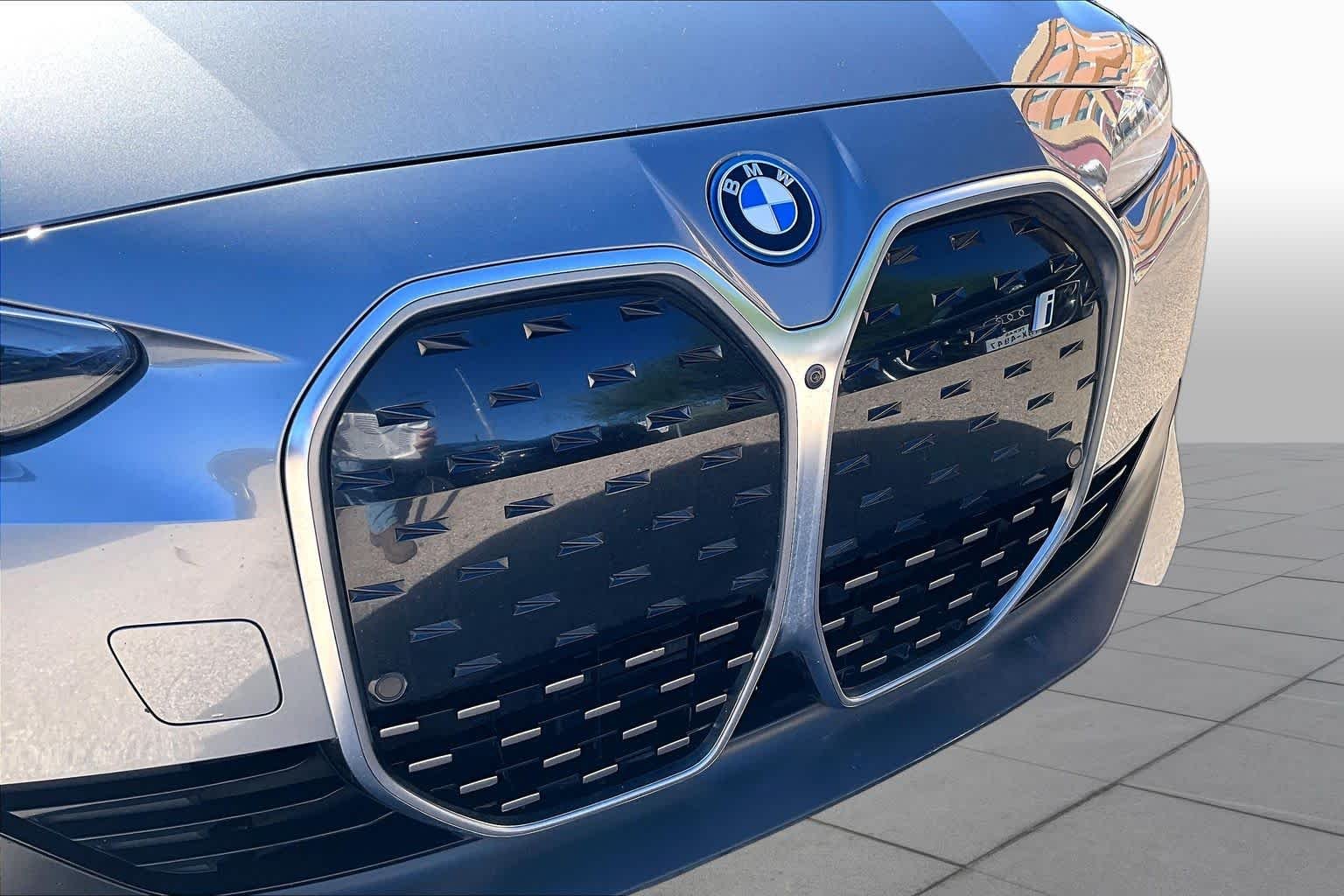 Used 2024 Skyscraper Grey Metallic BMW eDrive40 image 29