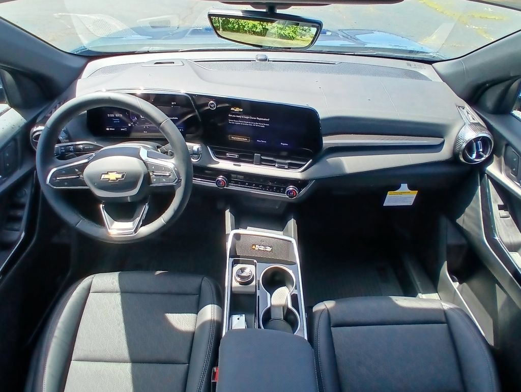 2027 Chevrolet Equinox LT - Photo 9