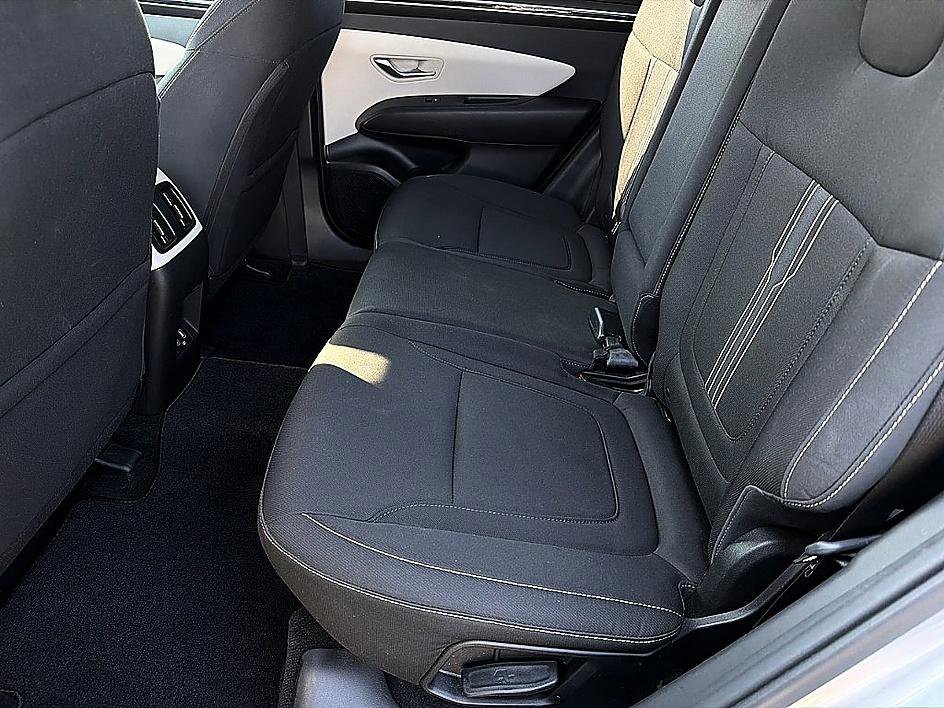 Used 2023 Shimmering Silver Hyundai SEL image 7