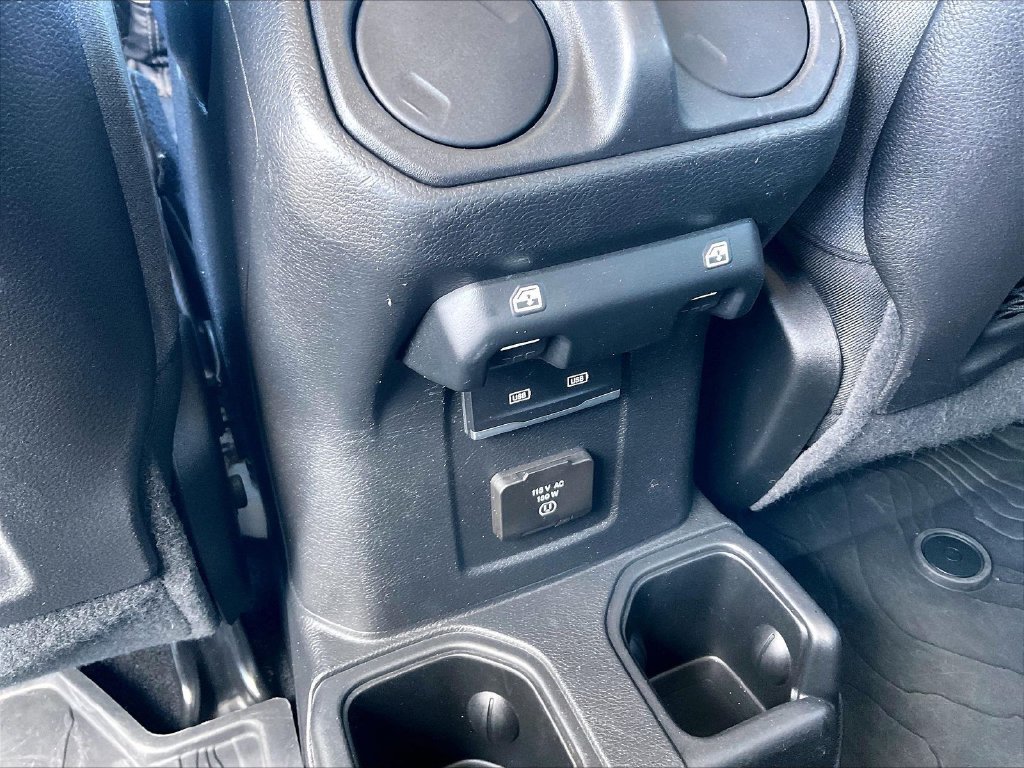 Used 2024 Bright White Clearcoat Jeep Rubicon image 25