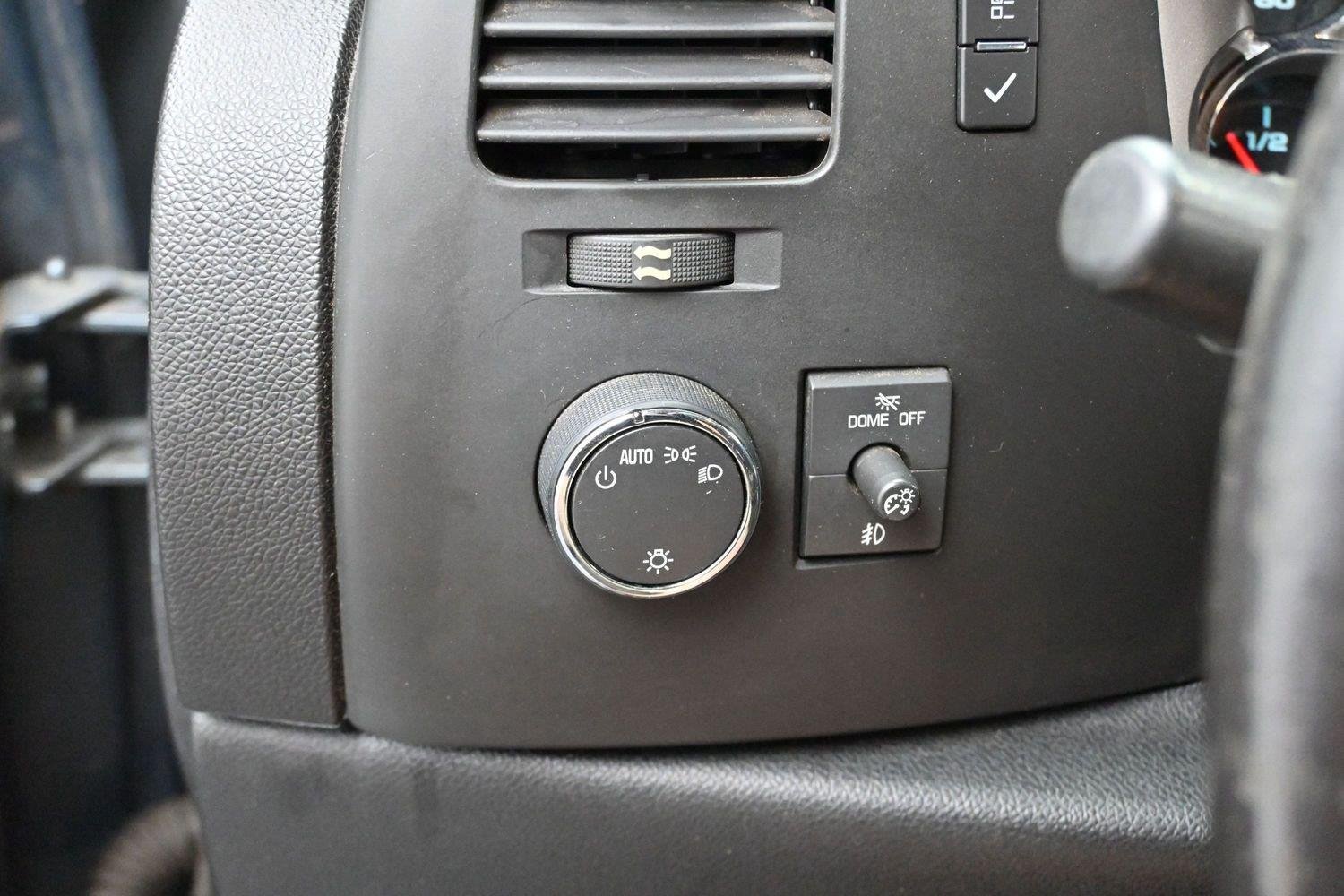 Used 2011 Blue Granite Metallic Chevrolet LT image 23