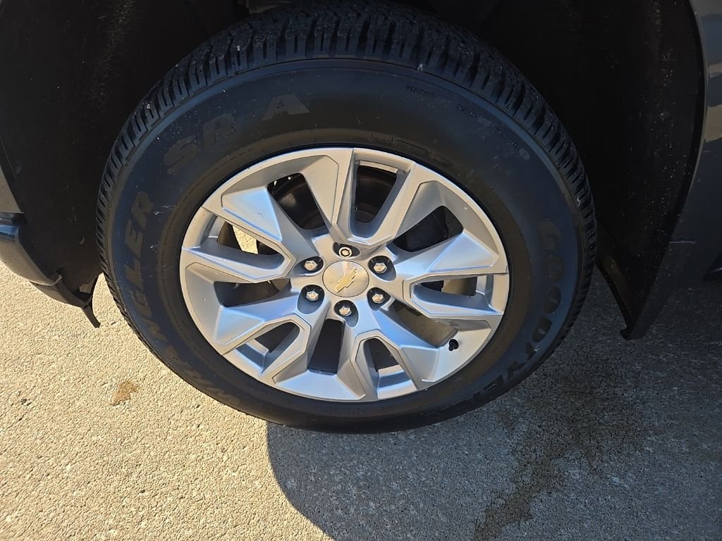 Used 2021 Gray Chevrolet Custom image 33