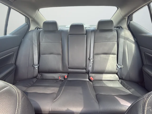 Used 2021 Black Nissan 2.5 Platinum image 29