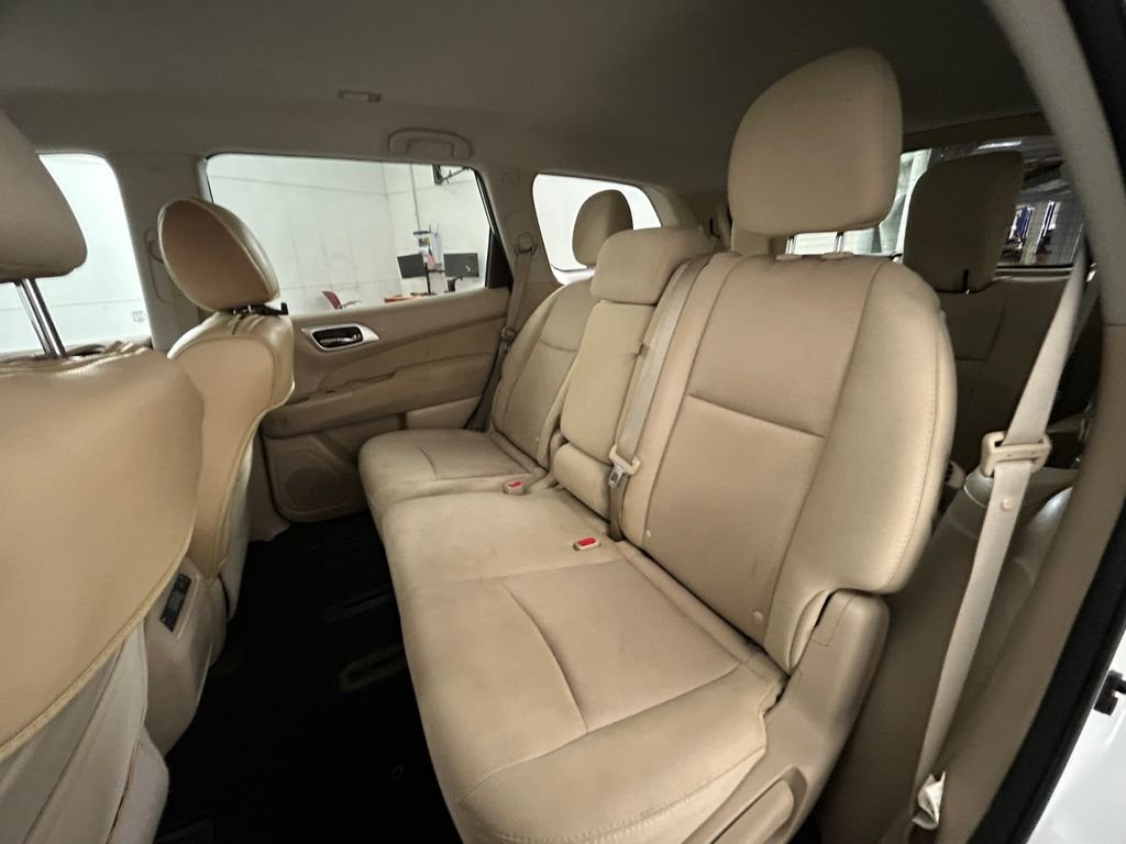 Used 2017 White Nissan S image 19