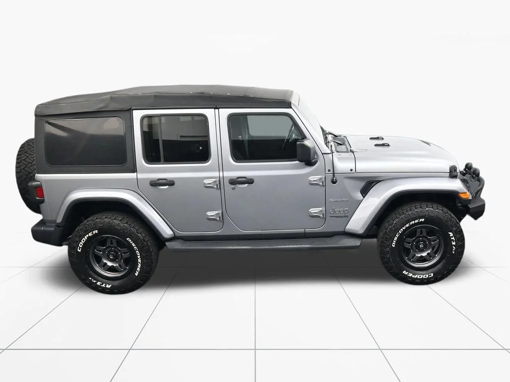 Used 2020 Billet Silver Metallic Jeep Unlimited Sahara image 27