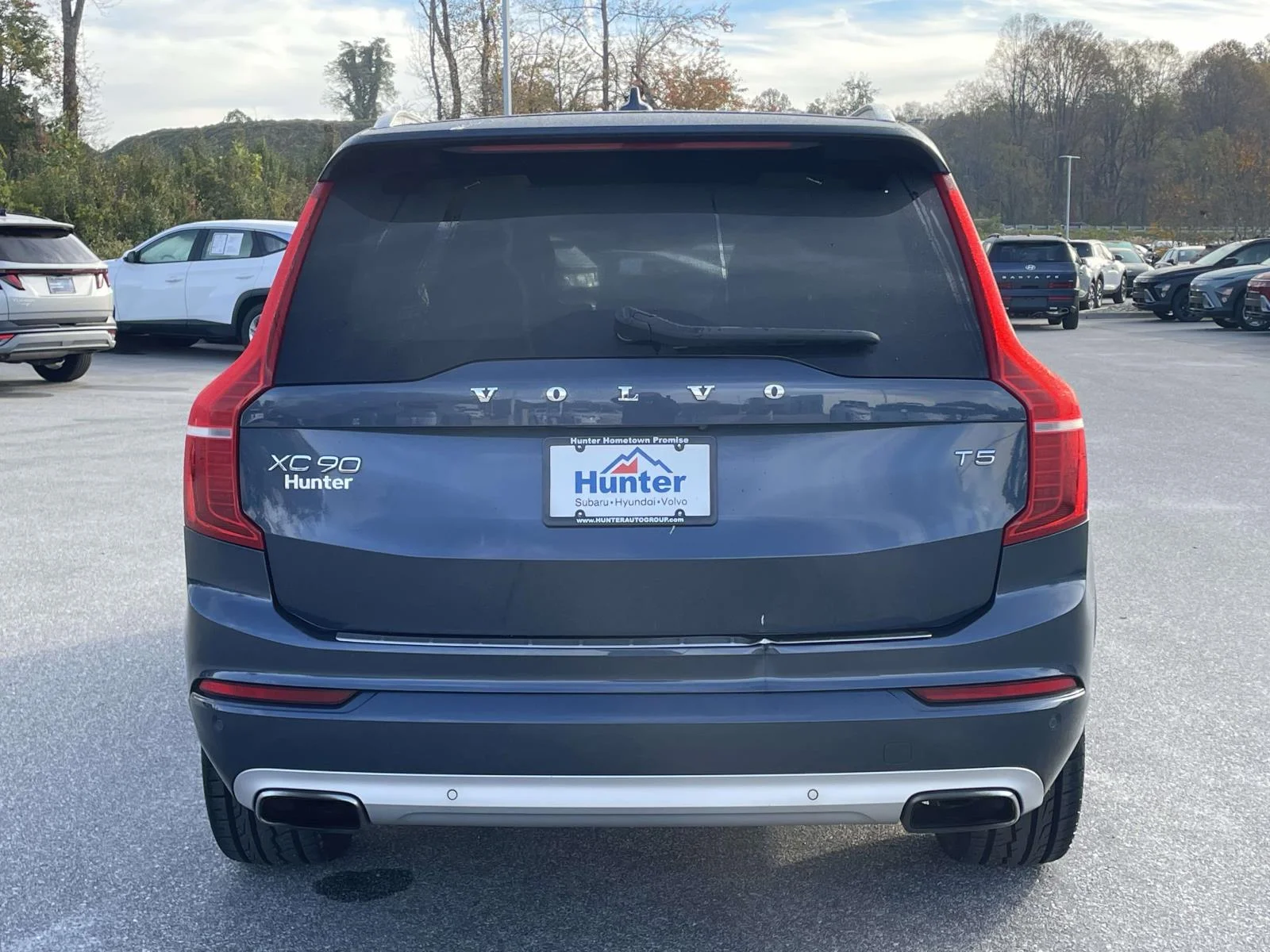 Used 2020 Denim Blue Metallic Volvo Momentum image 27