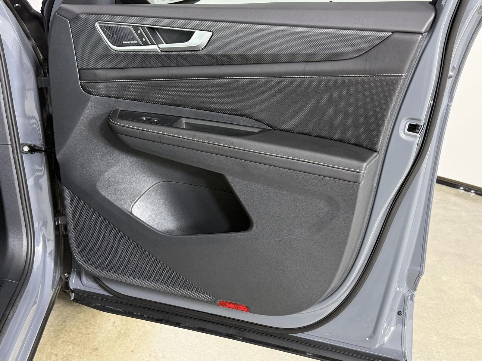 New 2026 Pure Gray Volkswagen 2.0T SEL Premium R-Line image 15