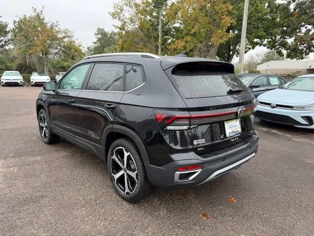 New 2026 Deep Black Pearl Volkswagen SEL image 4