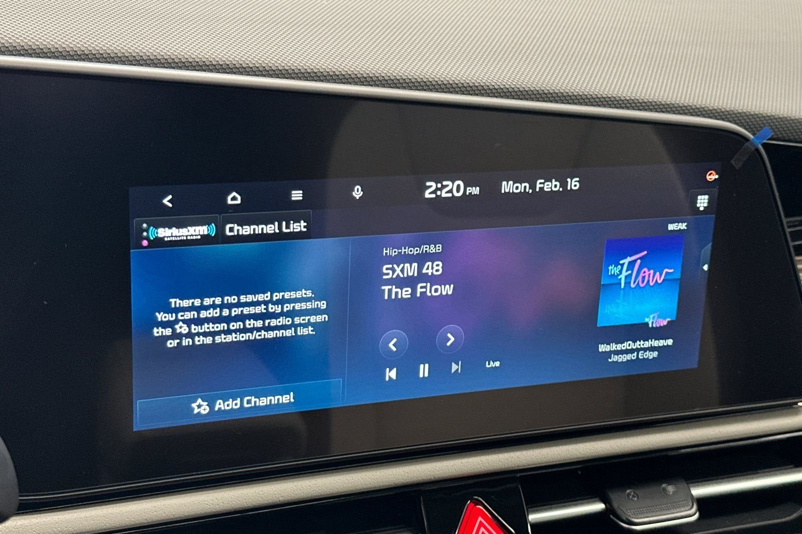 New 2026 Snow White Pearl Kia WAVE image 14