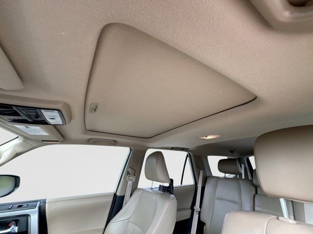 Used 2018 Blizzard Pearl Toyota Limited image 26