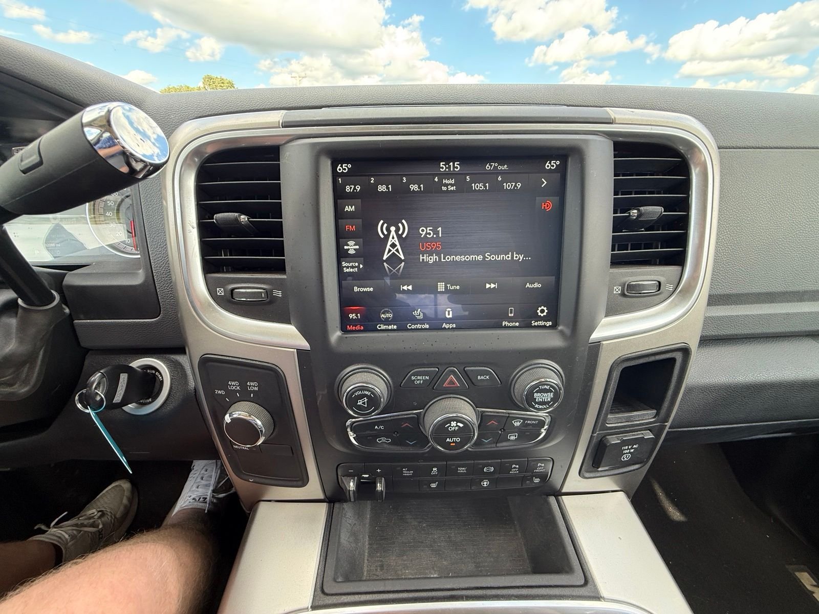 Used 2018 Bright White Clearcoat Ram Big Horn image 16