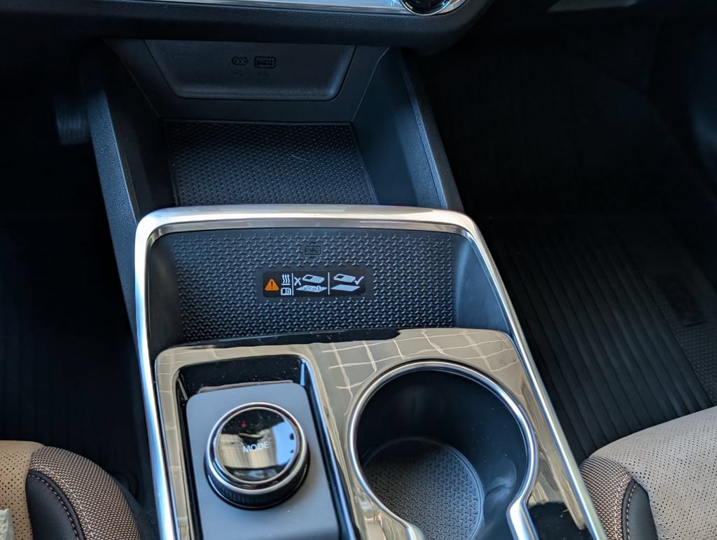 New 2027 Mosaic Black Metallic Chevrolet ACTIV image 24